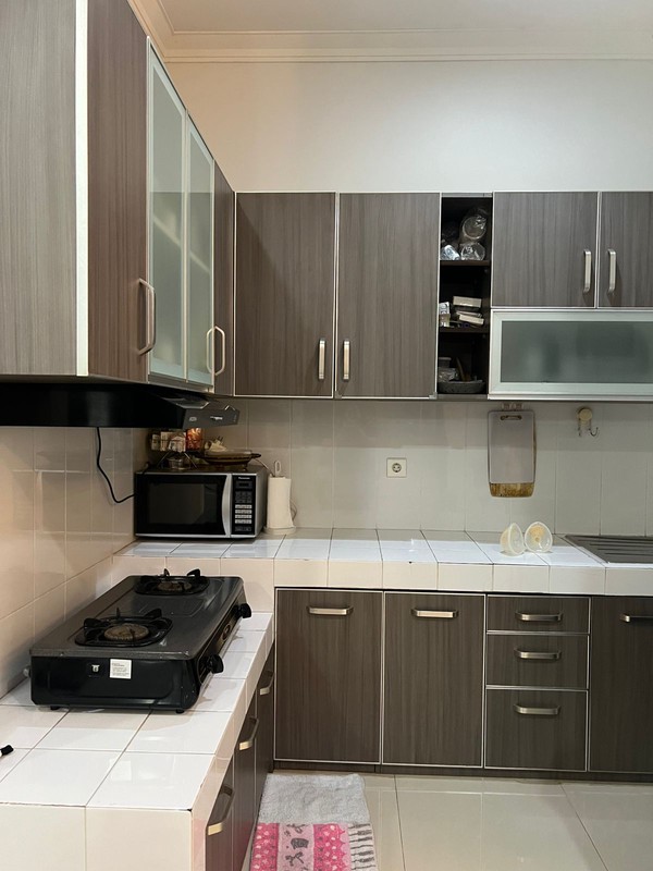 Disewakan Rumah  Furnished water Spring , Grand Wisata . Tambun- Bekasi