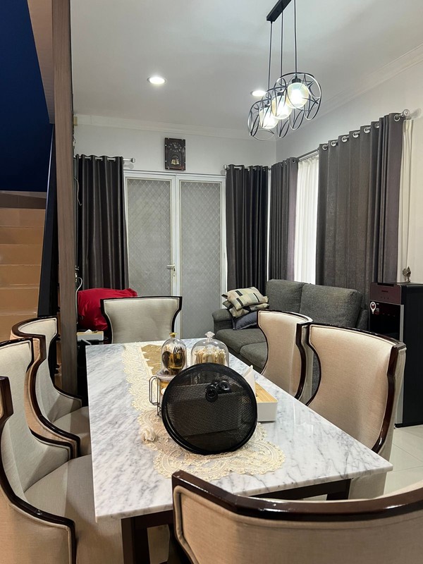 Disewakan Rumah  Furnished water Spring , Grand Wisata . Tambun- Bekasi