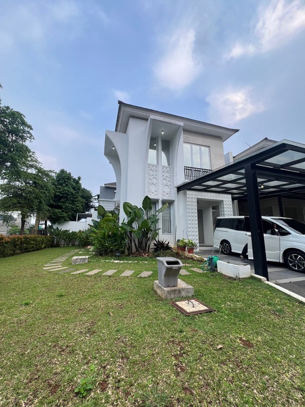 Disewakan Rumah  Furnished water Spring , Grand Wisata . Tambun- Bekasi