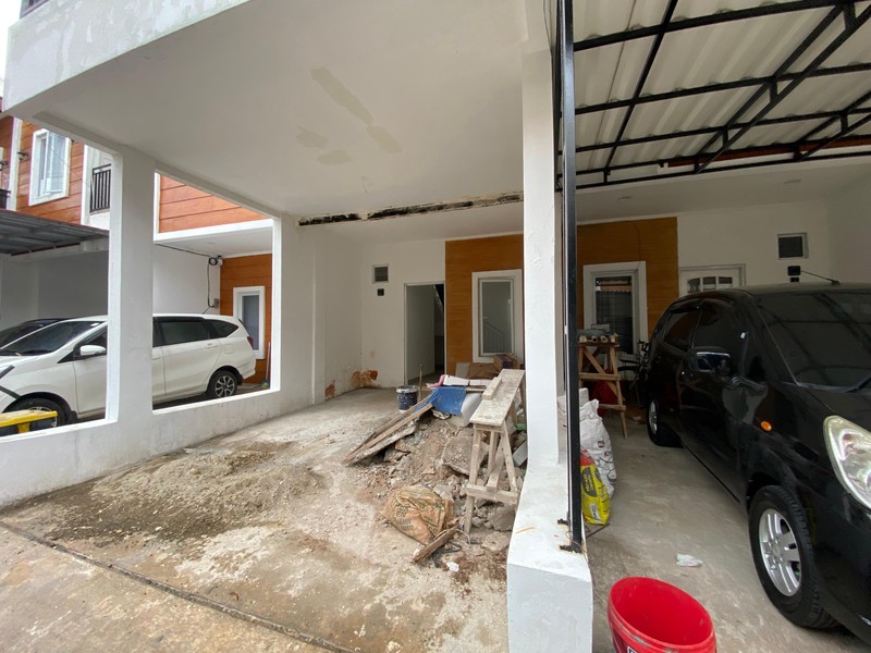 Cinangka Desain Eropa Classic 2 Lantai Siap Huni