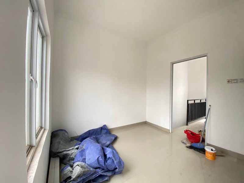 Cinangka Desain Eropa Classic 2 Lantai Siap Huni