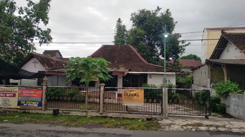 Jual  Tanah & Bangunan 512 Meter Persegi Strategis di Kalasan Sleman - Pinggir Jalan Raya Opak.