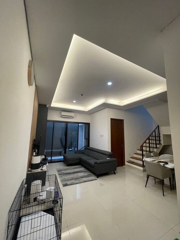 Rumah dalam Cluster 2 Lantai SHM Siap Huni @Ciputat Timur