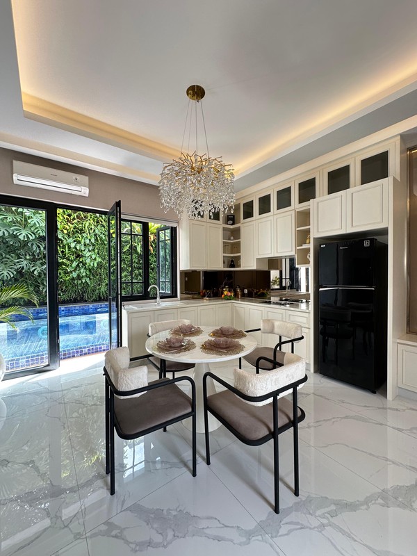Dijual Rumah  The Leaves Mansion Bintaro  Pesanggrahan Jakarta Selatan.