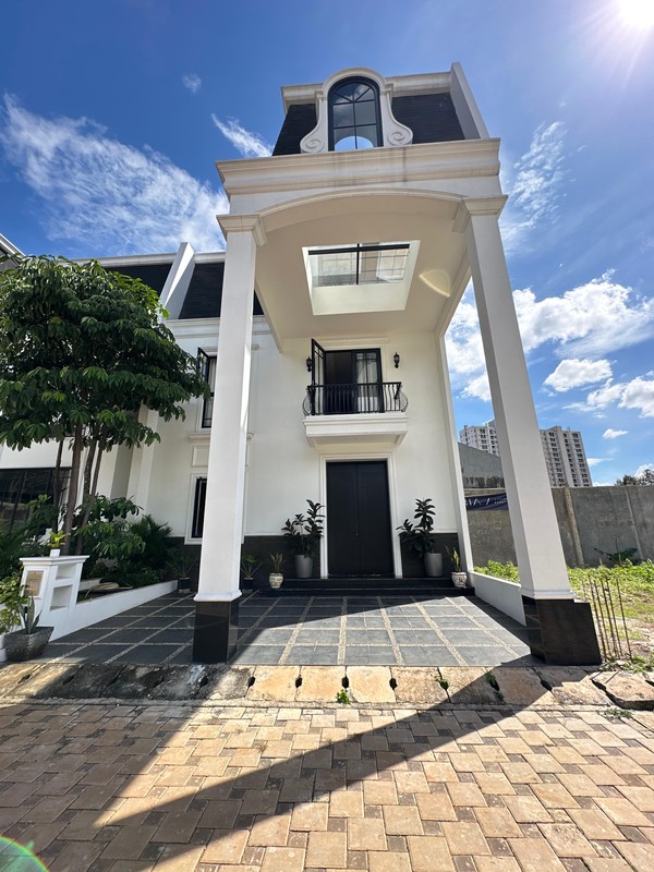 Dijual Rumah  The Leaves Mansion Bintaro  Pesanggrahan Jakarta Selatan.