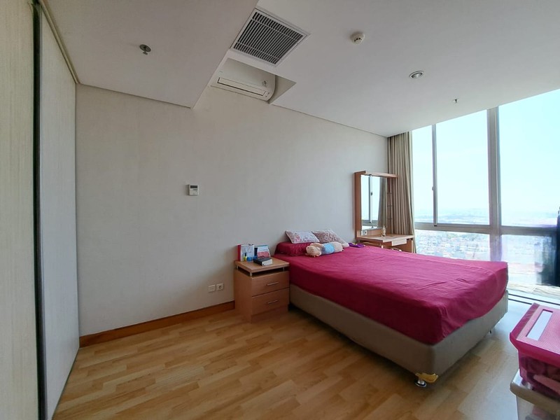 Dijual Apartemen Mewah Lantai 23 The Summit Kelapa Gading - Luas 110m, 2BR, Lokasi Premium,High Floor, Siap Huni.