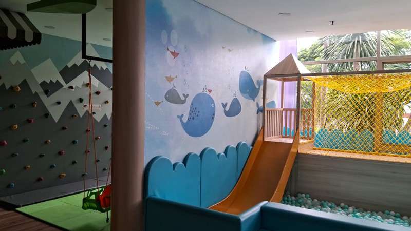 Dijual Apartemen Mewah Lantai 23 The Summit Kelapa Gading - Luas 110m, 2BR, Lokasi Premium,High Floor, Siap Huni.