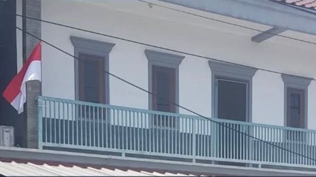 Rumah 2 Lantai Siap Huni Lokasi strategis di Kebayoran Baru