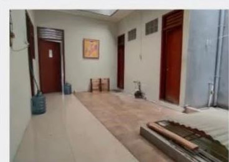 Rumah 2 Lantai Siap Huni Lokasi strategis di Kebayoran Baru