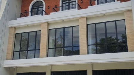 JUAL 1 UNIT RUKO JL MANUKAN TAMA LOKASI STRATEGIS