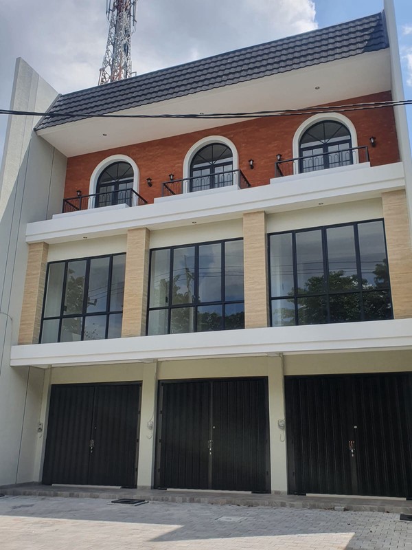 JUAL 1 UNIT RUKO JL MANUKAN TAMA LOKASI STRATEGIS