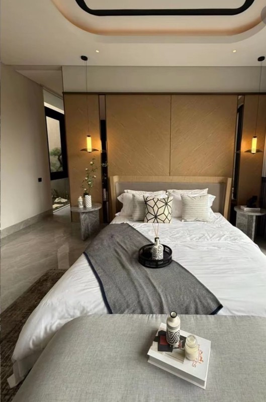 Dijual Rumah Baru Graha Family - Graha Famili Full Furnished Plus Unit Private Lift - Siap Huni Ready - Dekat Pakuwon Mall, Sma Petra 1, Citraland, Dian Istana, Bukit Darmo Golf, National Hospital