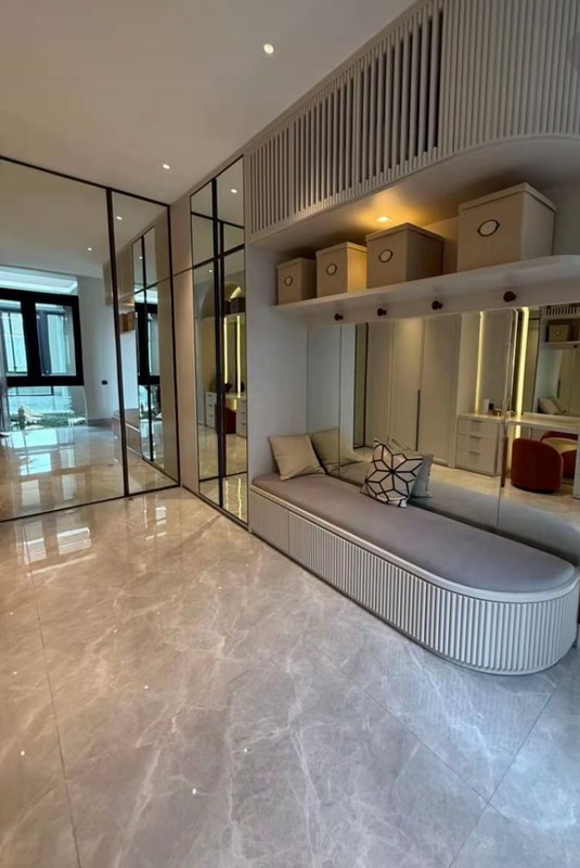 Dijual Rumah Baru Graha Family - Graha Famili Full Furnished Plus Unit Private Lift - Siap Huni Ready - Dekat Pakuwon Mall, Sma Petra 1, Citraland, Dian Istana, Bukit Darmo Golf, National Hospital