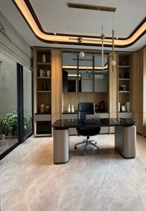 Dijual Rumah Baru Graha Family - Graha Famili Full Furnished Plus Unit Private Lift - Siap Huni Ready - Dekat Pakuwon Mall, Sma Petra 1, Citraland, Dian Istana, Bukit Darmo Golf, National Hospital