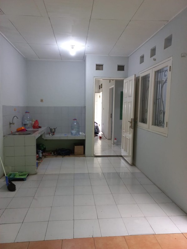 Rumah Siap Huni dengan Hunian Nyaman dan Asri di Ciputat