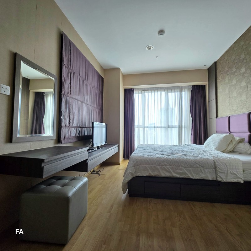 Luxury Living: 3 Bedroom Loft di Apartemen Gandaria Height, sekompleks Mall Gandaria City, 15 menit ke Senayan