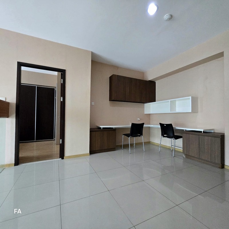 Luxury Living: 3 Bedroom Loft di Apartemen Gandaria Height, sekompleks Mall Gandaria City, 15 menit ke Senayan