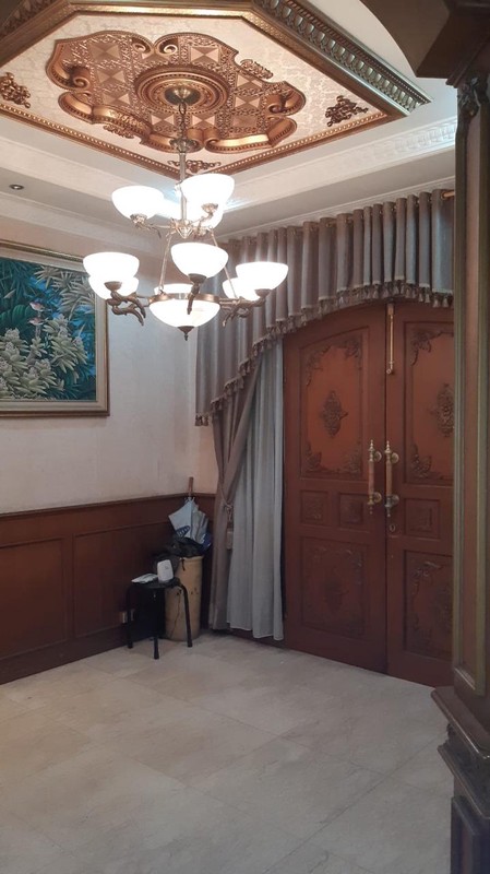 Dijual Rumah Siap Huni 2 Lantai di Janur Elok Residence Kelapa Gading - Luas 187 m&#xb2;, Lokasi Premium