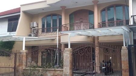 Dijual Rumah Siap Huni 2 Lantai di Janur Elok Residence Kelapa Gading - Luas 187 m&#xb2;, Lokasi Premium