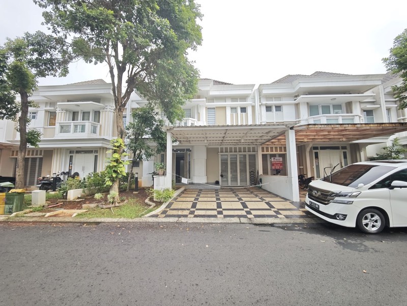 Dijual Rumah Summarecon Bekasi, Full furnish siap huni, sudah renovasi