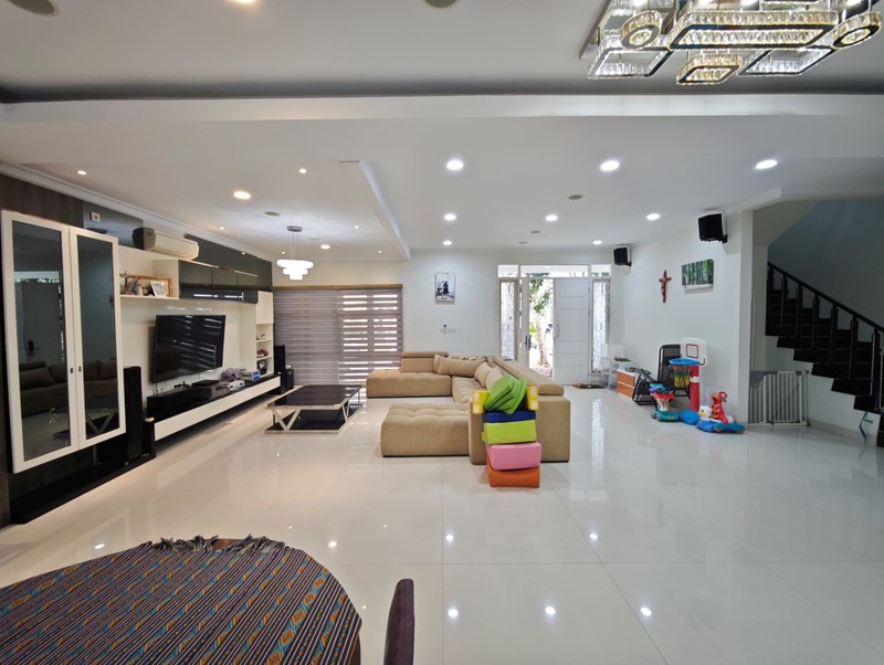 Dijual Rumah Summarecon Bekasi, Full furnish siap huni, sudah renovasi