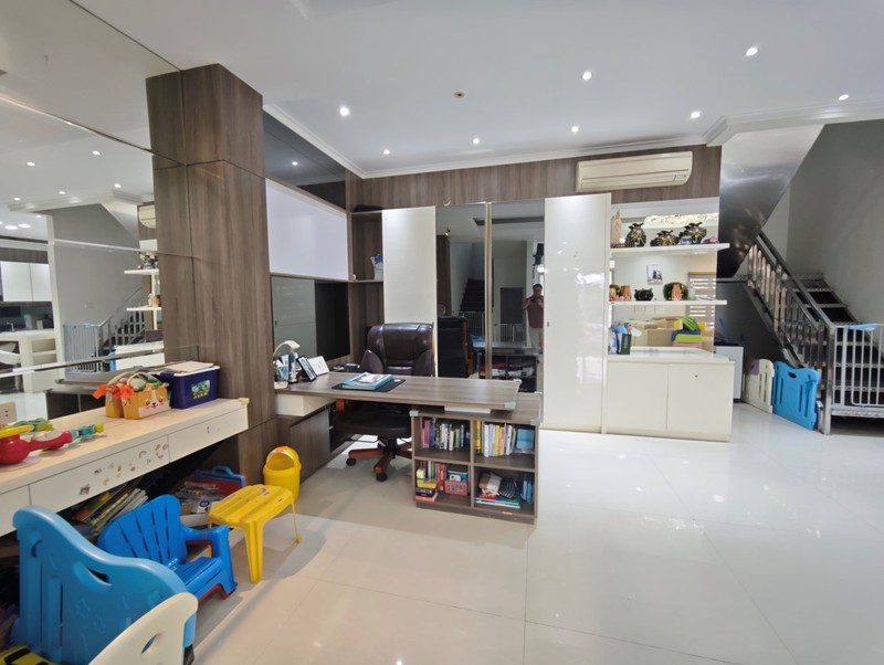 Dijual Rumah Summarecon Bekasi, Full furnish siap huni, sudah renovasi