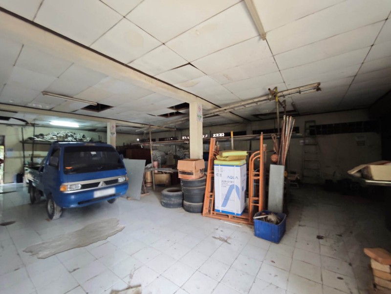 Dijual Gudang Jl Ratna, Jatibening, Bekasi, Hitung Tanah saja, lebar 18 meter