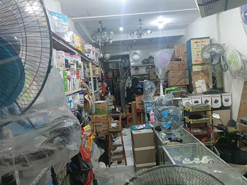 Di Jual Ruko 1,5 Lantai di Raya Rungkut Tengah