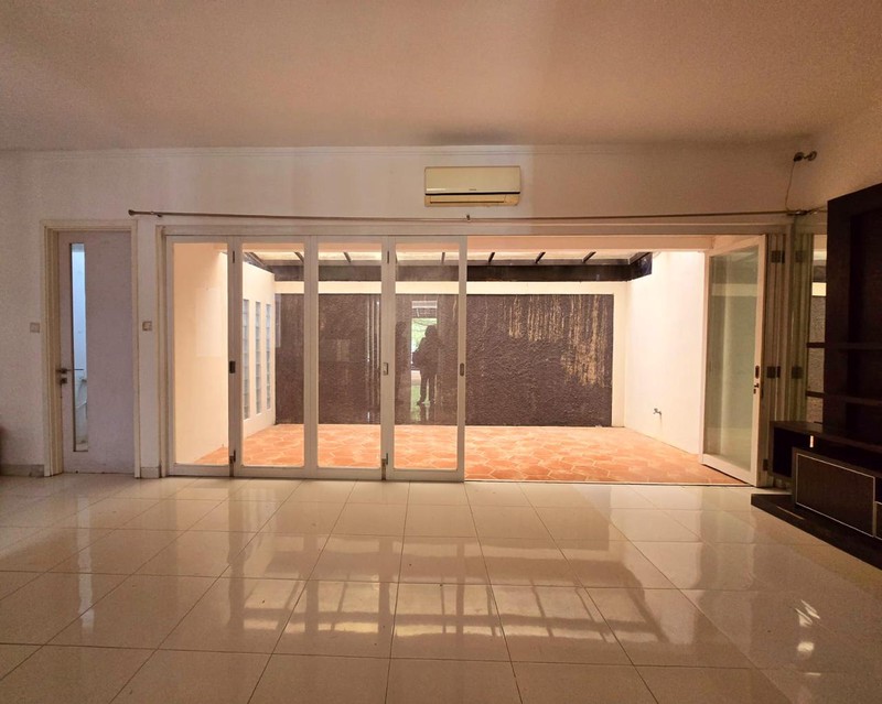 Rumah 2 Lantai Siap Huni Lokasi Premium dengan Hunian Nyaman dan Asri SHM @Bintaro Sektor 9