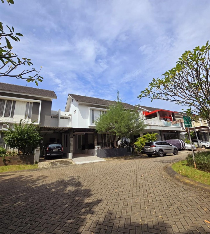 Rumah 2 Lantai Siap Huni Lokasi Premium dengan Hunian Nyaman dan Asri SHM @Bintaro Sektor 9