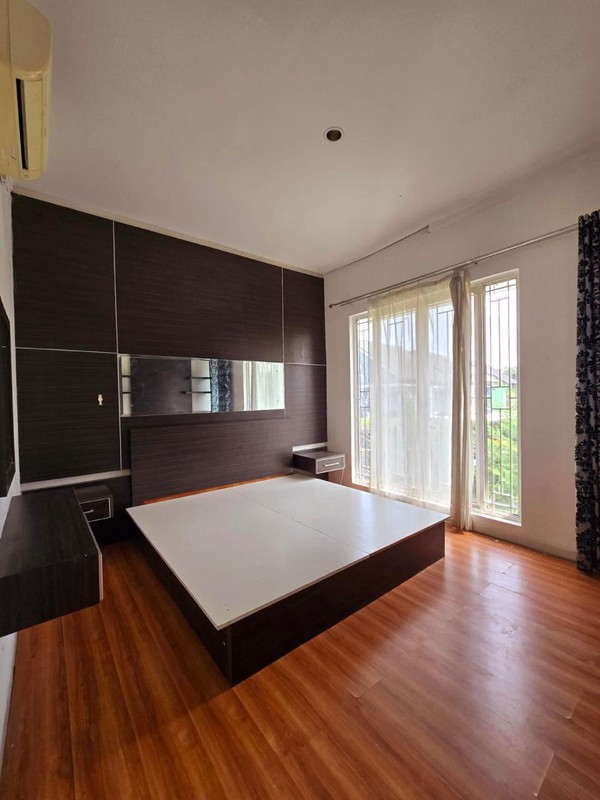 Rumah 2 Lantai Siap Huni Lokasi Premium dengan Hunian Nyaman dan Asri SHM @Bintaro Sektor 9