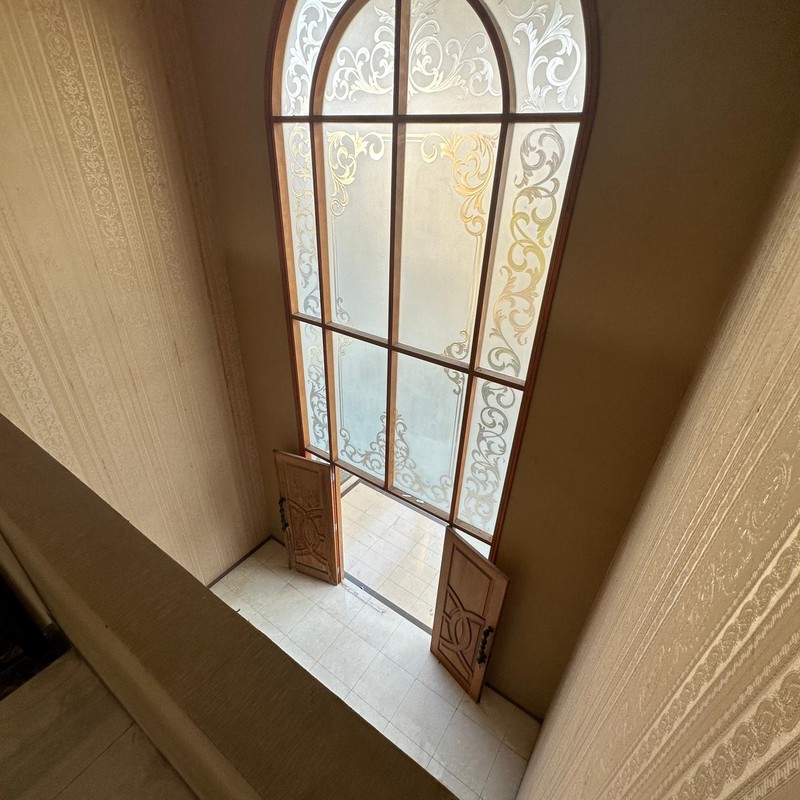 Turun Harga Spesial! Rumah Mewah 2 Lantai di Margorejo Indah Surabaya Turun Harga Hanya 8,250M (bisa nego).