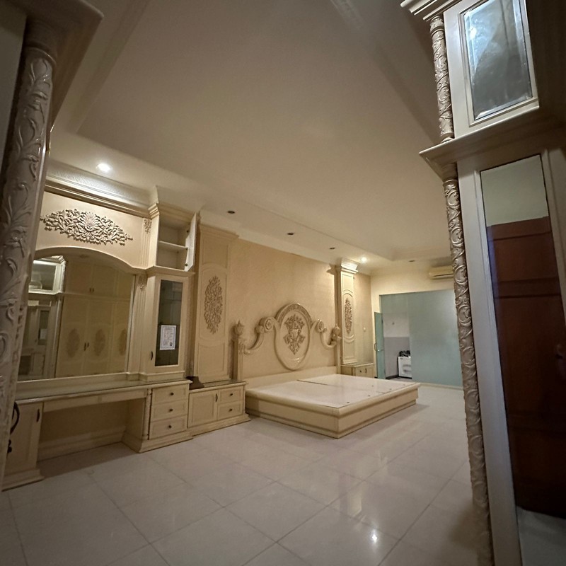 Dijual Rumah Mewah 2 Lantai Bangunan Baru di Perumahan Margorejo Indah Surabaya. Harga Turun Menjadi 8,250M (nego).