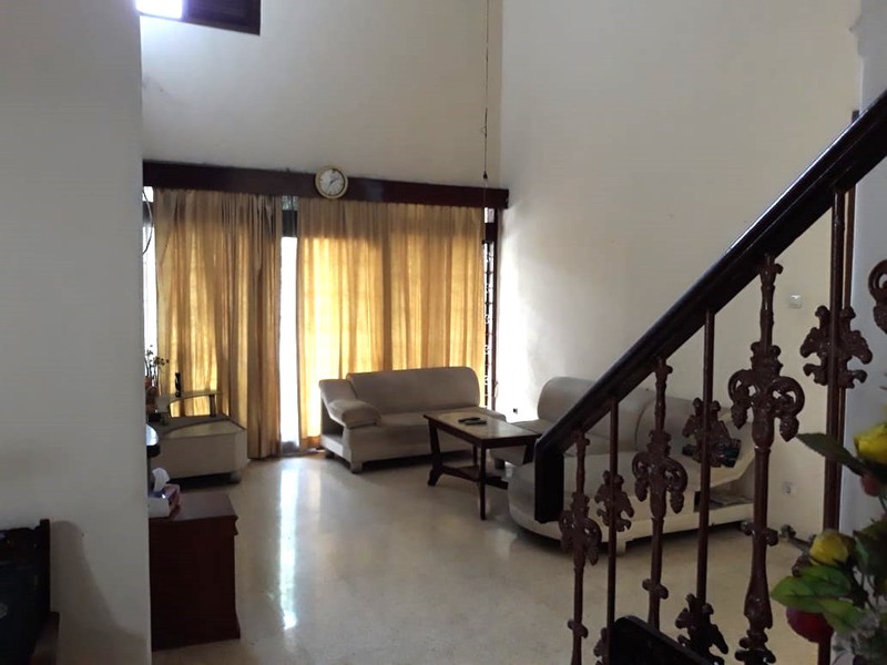 Cinere megapolitan luas 340 rumah hitung tanah posisi hoek