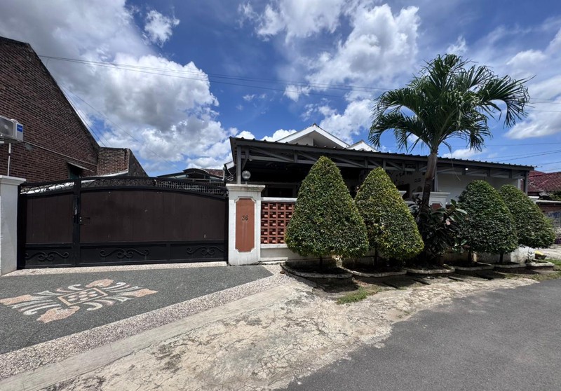 Rumah dijalan Ratu diibalau Tanjung Senang Gg. Damai