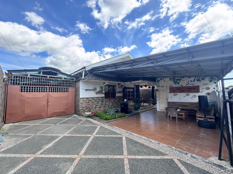 Rumah dijalan Ratu diibalau Tanjung Senang Gg. Damai