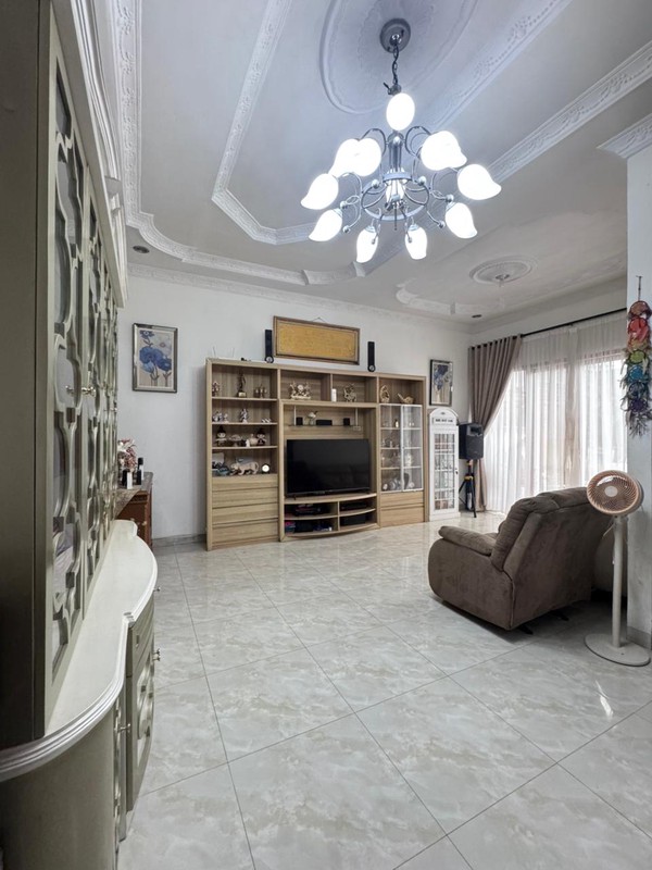 Rumah dijalan Ratu diibalau Tanjung Senang Gg. Damai