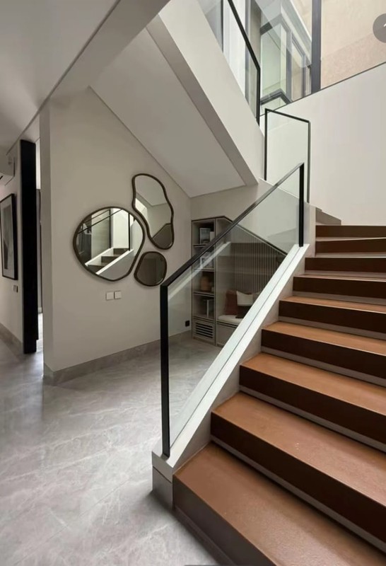 DIJUAL RUMAH BARU GRESS GRAHA FAMILY INCLUDE FURNISH & LIFT