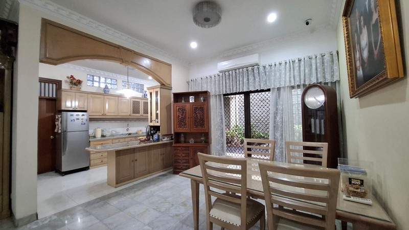 Rumah Hitung Tanah Area Cipete