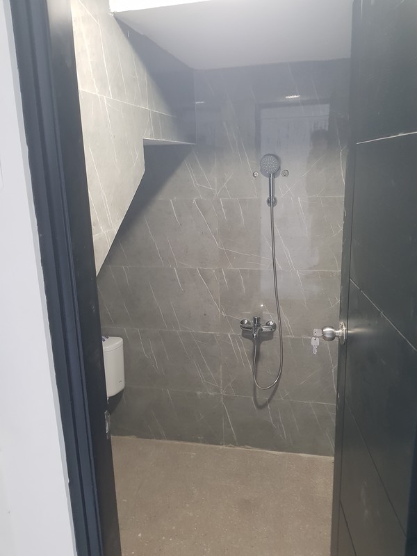 Dijual Rumah Tengah Kota Manyar Kertoadi Baru Gress