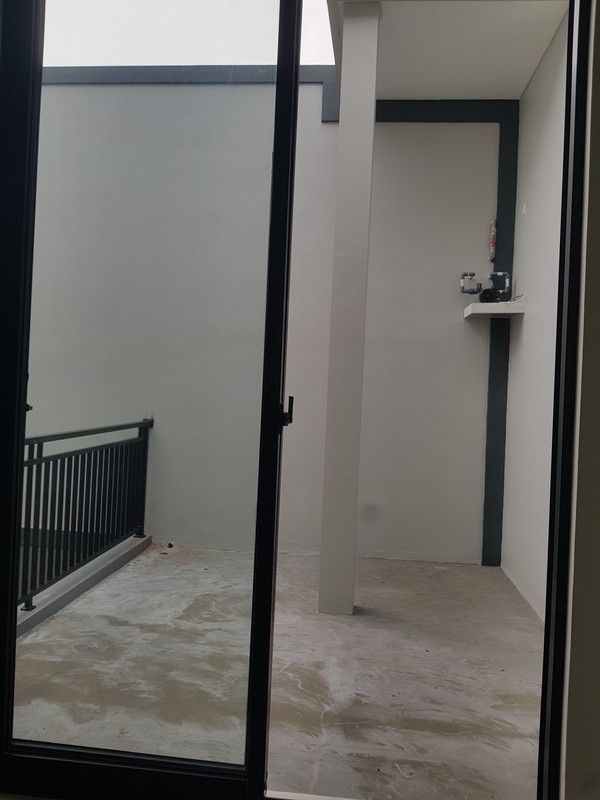 Dijual Rumah Tengah Kota Manyar Kertoadi Baru Gress