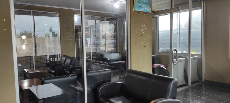 Ruang Usaha Siap Pakai Lokasi Pinggir Jalan Sangat Strategis