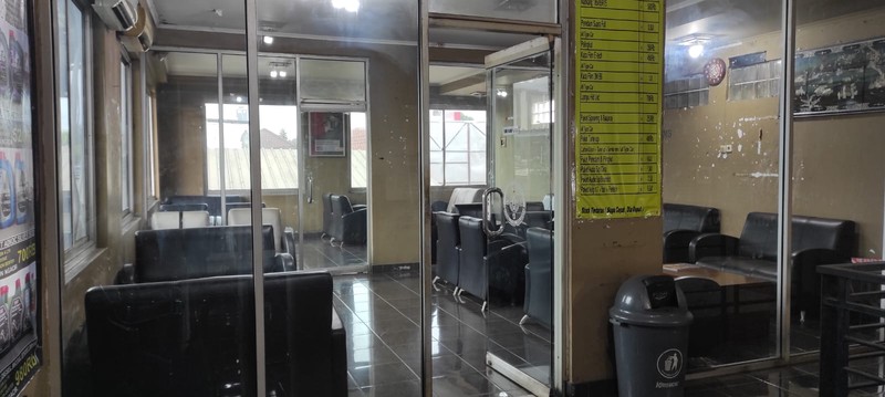 Ruang Usaha Siap Pakai Lokasi Pinggir Jalan Sangat Strategis