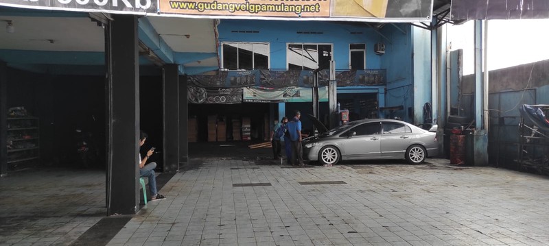 Ruang Usaha Siap Pakai Lokasi Pinggir Jalan Sangat Strategis