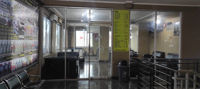 Ruang Usaha Siap Pakai Lokasi Pinggir Jalan Sangat Strategis