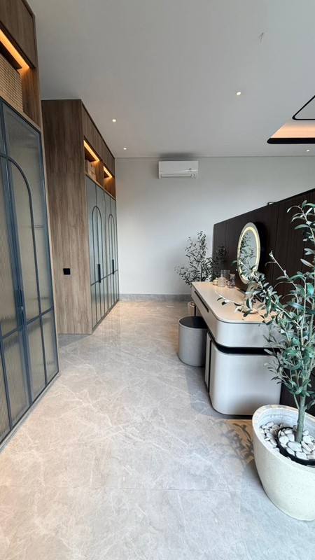 Dijual Rumah Baru Graha Family - Graha Famili Full Furnished Plus Unit Private Lift - Special Lebar 12 -meter -siap Huni Ready - Dekat Pakuwon Mall, Sma Petra 1, Citraland, Dian Istana, Bukit Darmo Go