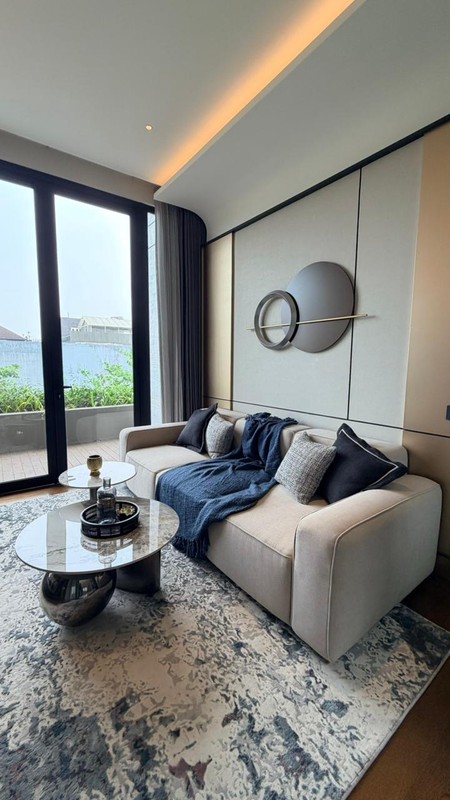 Dijual Rumah Baru Graha Family - Graha Famili Full Furnished Plus Unit Private Lift - Special Lebar 12 -meter -siap Huni Ready - Dekat Pakuwon Mall, Sma Petra 1, Citraland, Dian Istana, Bukit Darmo Go