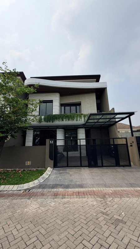Dijual Rumah Baru Graha Family - Graha Famili Full Furnished Plus Unit Private Lift - Special Lebar 12 -meter -siap Huni Ready - Dekat Pakuwon Mall, Sma Petra 1, Citraland, Dian Istana, Bukit Darmo Go