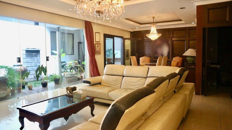 Rumah Mewah ada Kolam Renang Privat Di Cilandak Jaksel LT 1150m2 LB 800m2 SHM Lokasi Strategis