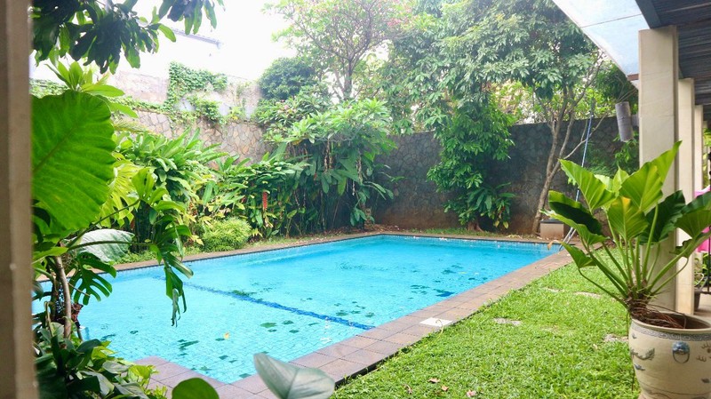 Rumah Mewah ada Kolam Renang Privat Di Cilandak Jaksel LT 1150m2 LB 800m2 SHM Lokasi Strategis